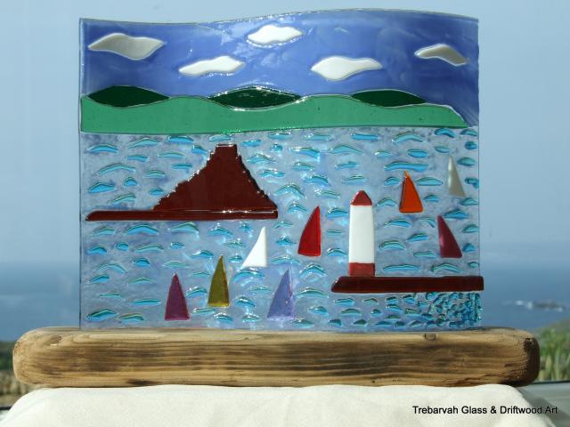 Fused_Glass_Picture_in_Driftwood_Base_25cm_x_20cm%2C_52.50.JPG