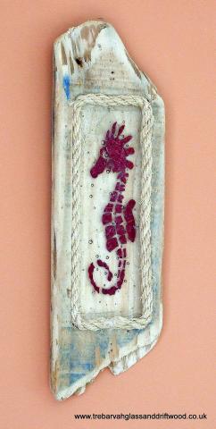 fused_glass_seahorse_and_driftwood_plaque.jpg